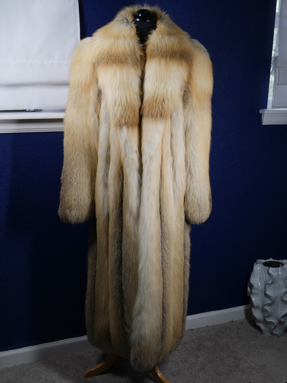 Stunning Full Length Golden Island Isle Fox Fur Coat Jacket